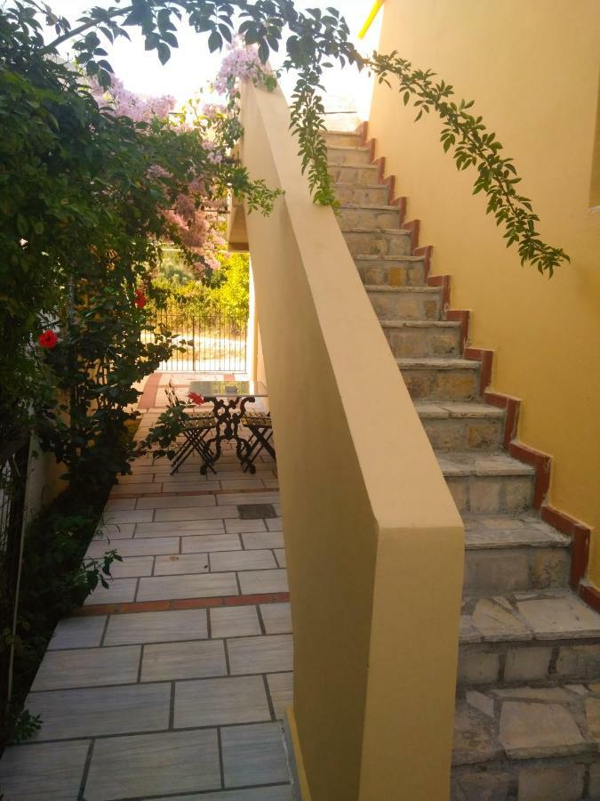 House With Garden Near The Sea Apartment Agia Efimia Exterior photo